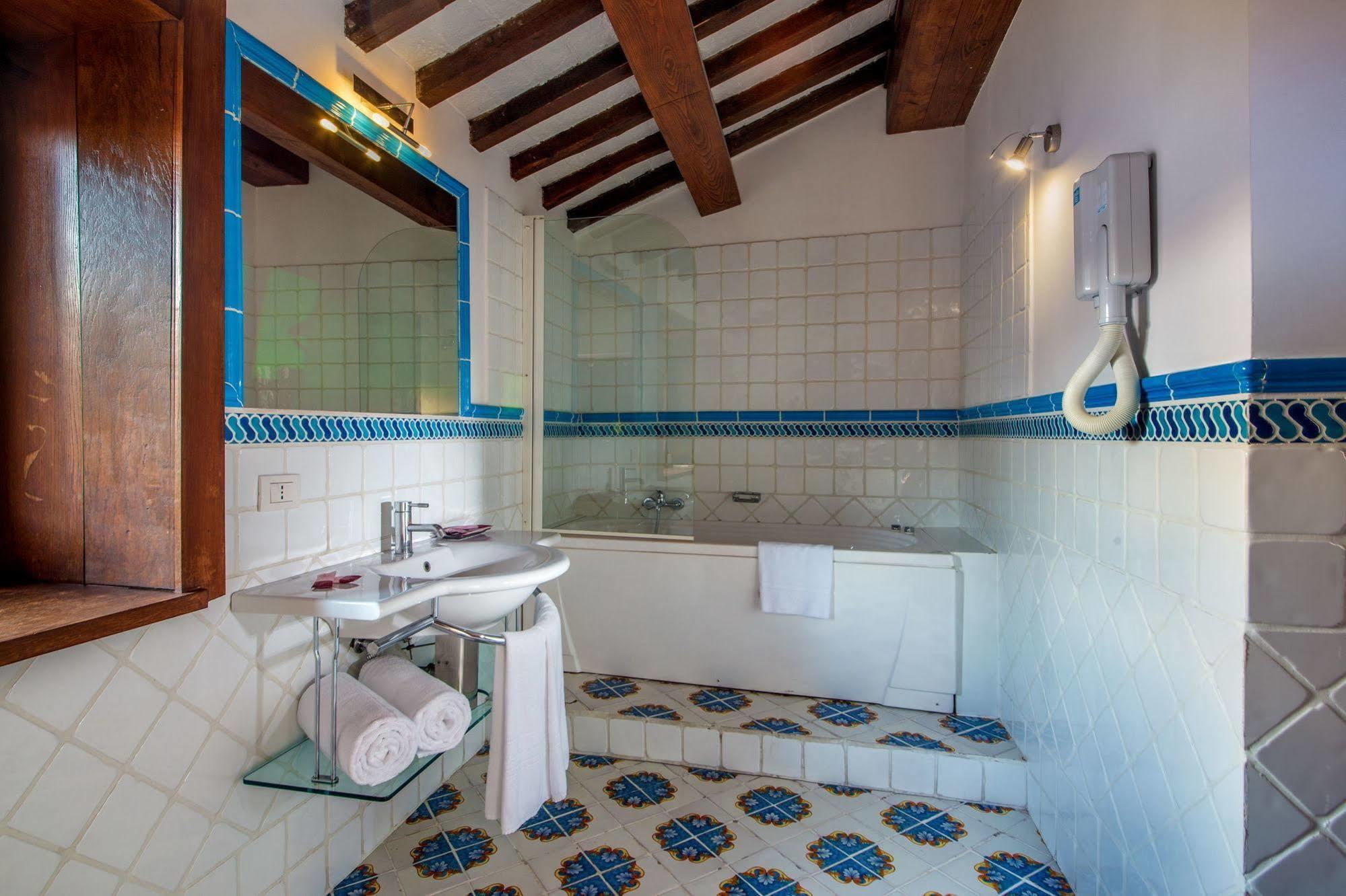 Suite Artis Barberini Rome Bagian luar foto